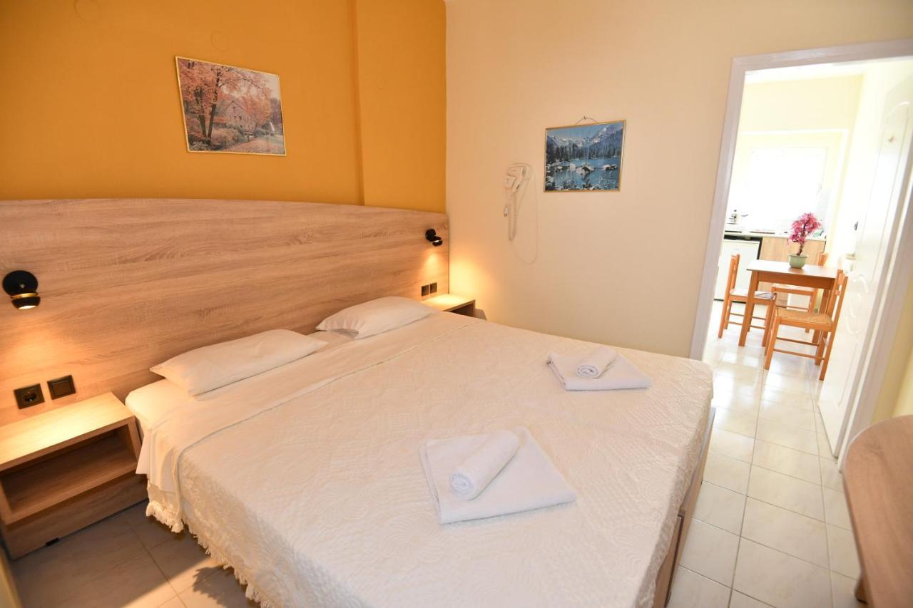 Iskas Apartments Ialysos  Esterno foto