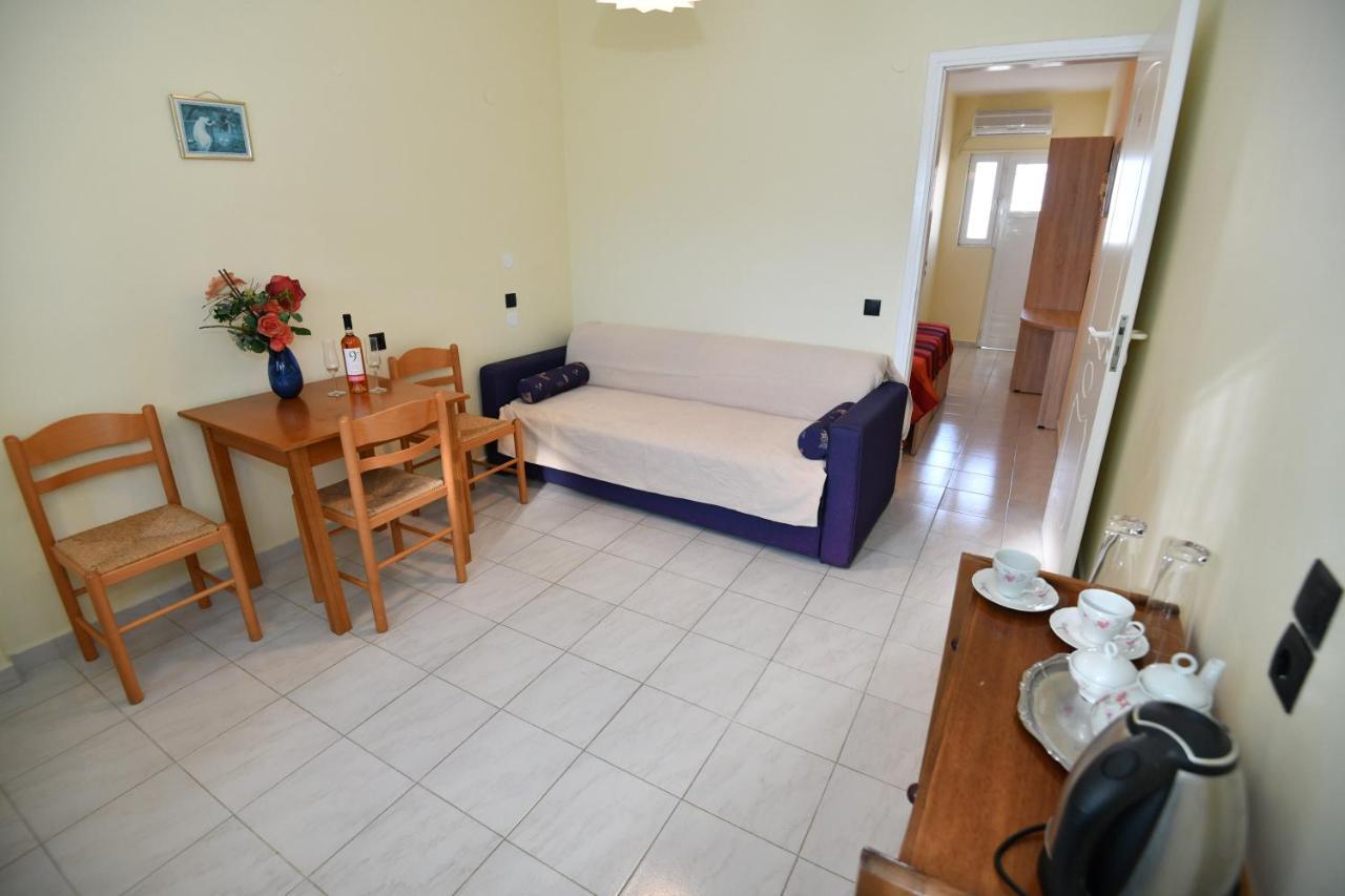 Iskas Apartments Ialysos  Esterno foto